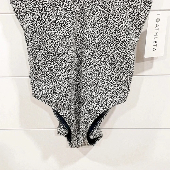 NWT Athleta Seychellles Textured One Piece Size Medium - Picture 6 of 12